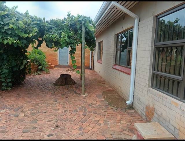 3 BEDROOM PROPERTY TO RENT IN FLORIDA